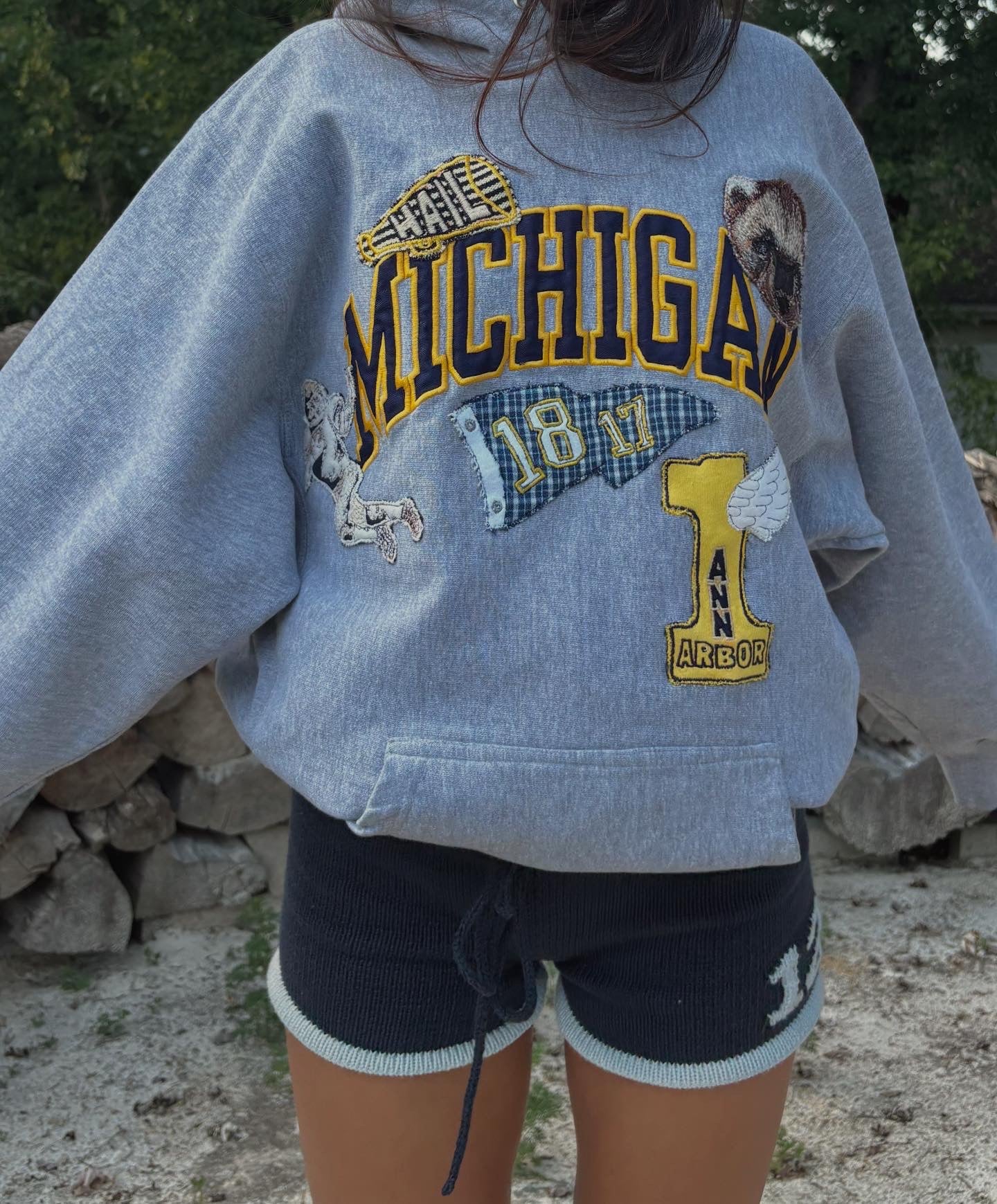 VINTAGE UMICH PATCH HOODIE