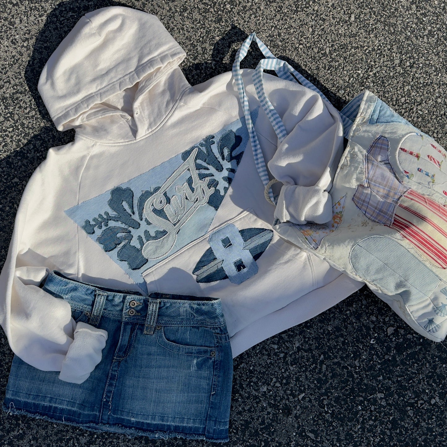 SURF PENNANT HOODIE