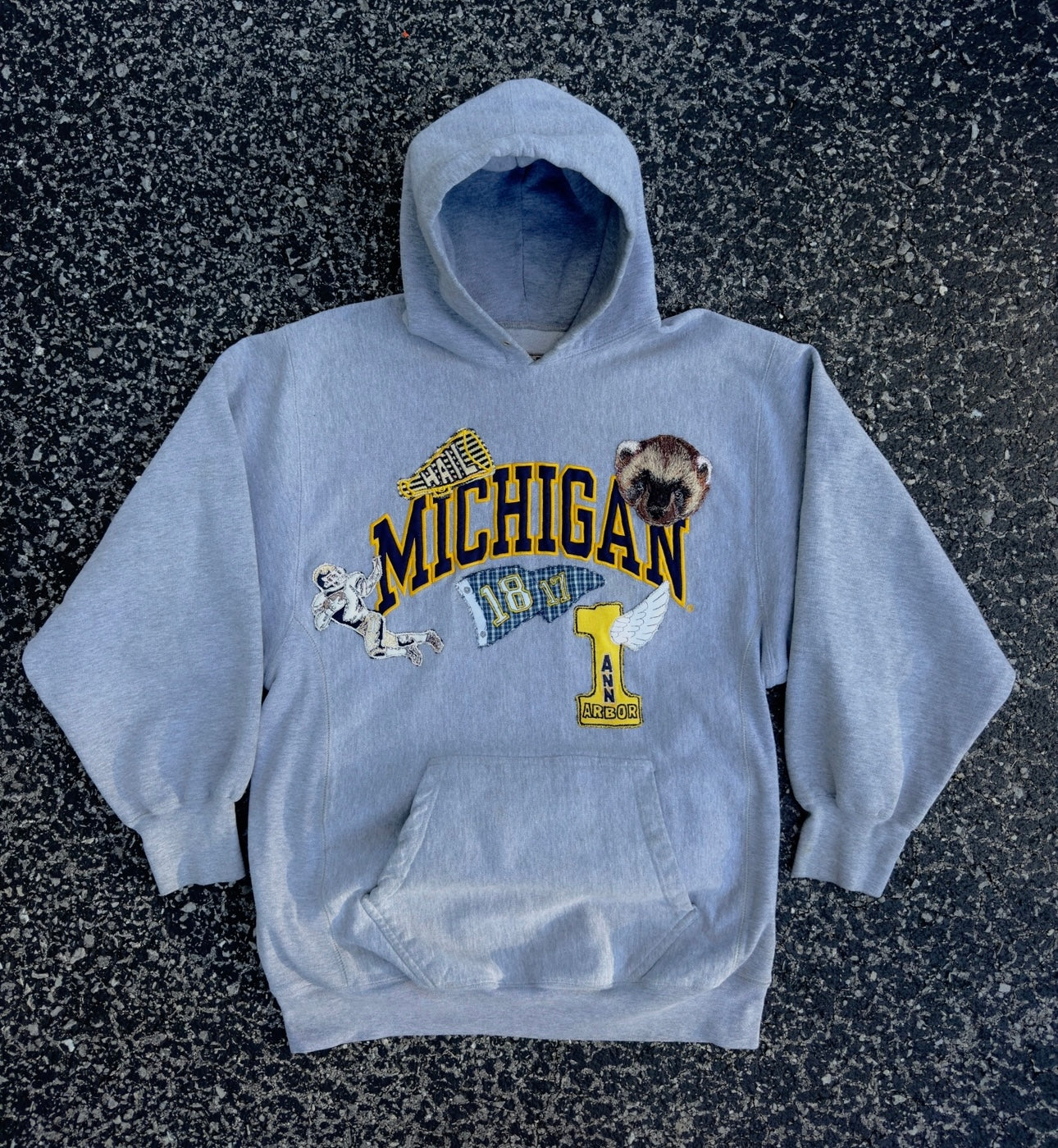 VINTAGE UMICH PATCH HOODIE