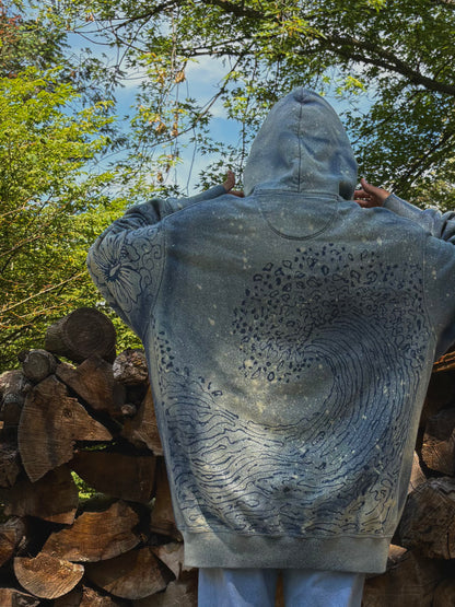 WAVE HOODIE