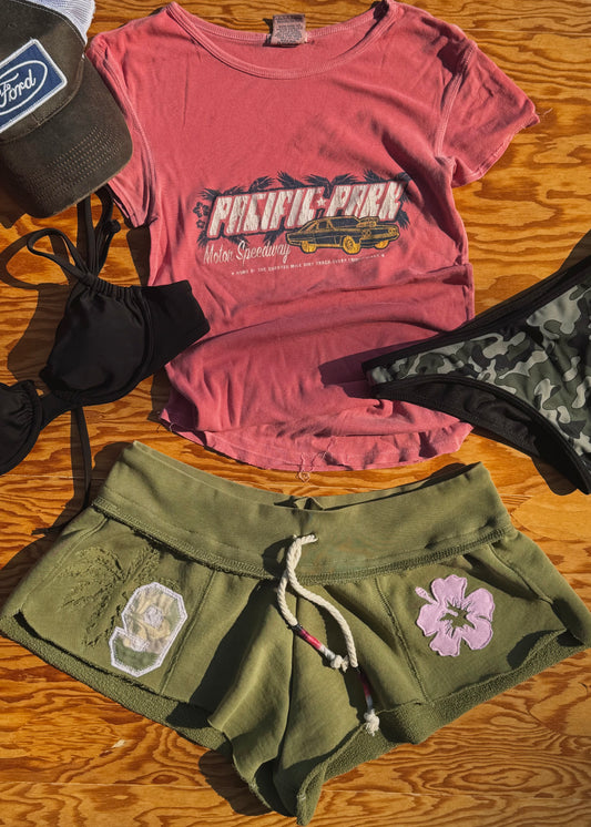 EVERYWHERE CUTOFFS - CAMO HIBISCUS & PALMS